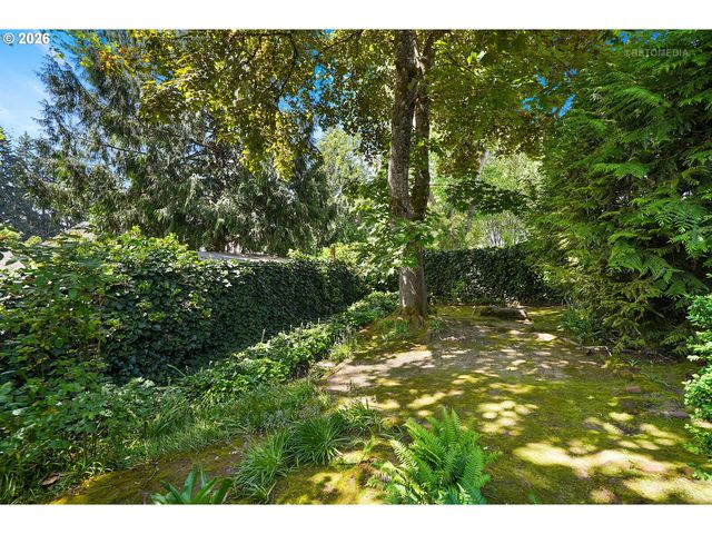 440 Nw YONIA Ct, Hillsboro, OR 97124