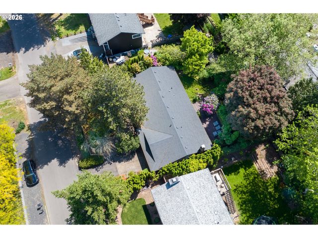 440 Nw YONIA Ct, Hillsboro, OR 97124