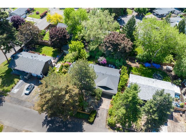 440 Nw YONIA Ct, Hillsboro, OR 97124