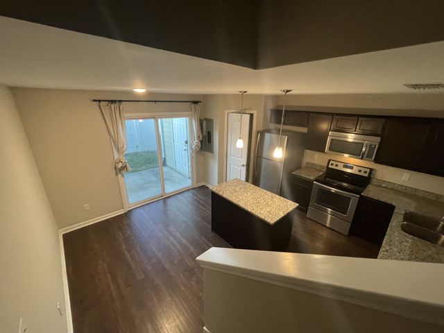 123 Cobblestone Place Dr, Goodlettsville, TN 37072