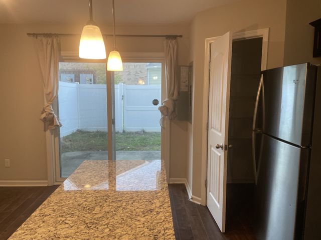 123 Cobblestone Place Dr, Goodlettsville, TN 37072