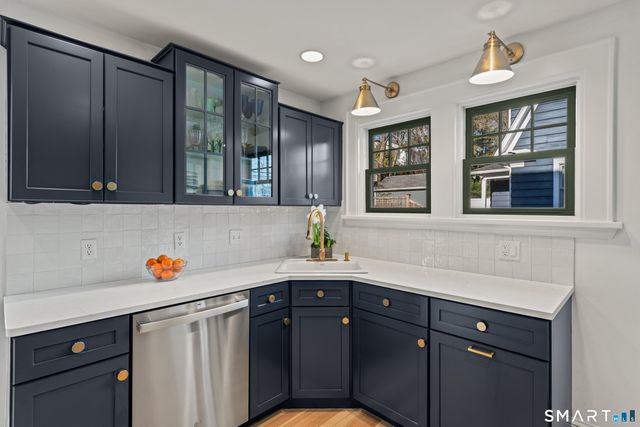 984 Valley Road, Fairfield, CT 06825