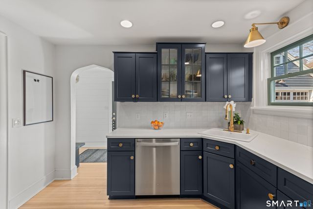 984 Valley Road, Fairfield, CT 06825