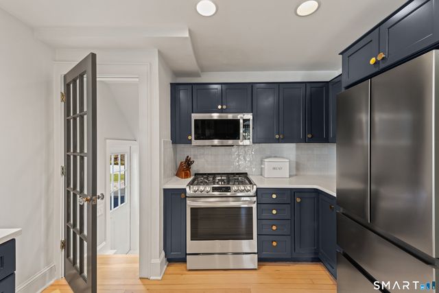 984 Valley Road, Fairfield, CT 06825