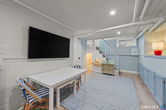 984 Valley Road, Fairfield, CT 06825