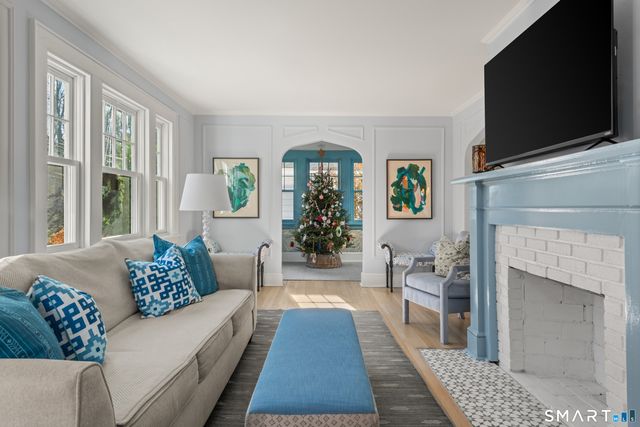 984 Valley Road, Fairfield, CT 06825