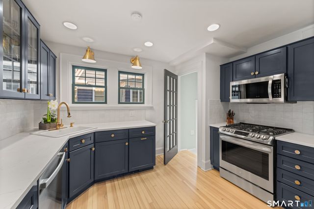 984 Valley Road, Fairfield, CT 06825