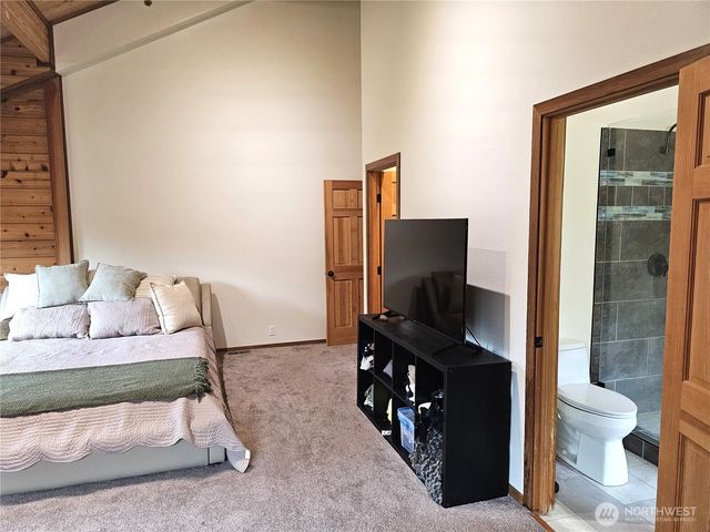 7717 252nd Avenue NE, Redmond, WA 98053