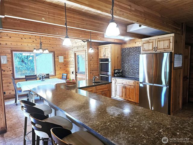 7717 252nd Avenue NE, Redmond, WA 98053