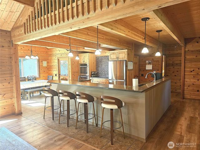 7717 252nd Avenue NE, Redmond, WA 98053