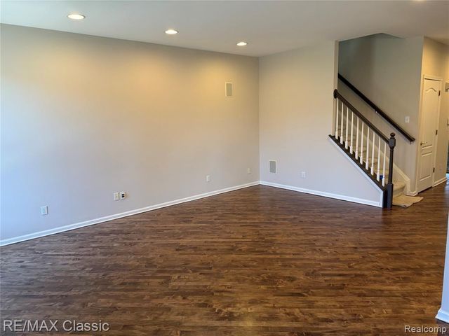 26459 Fieldstone Drive 30, Novi, MI 48374