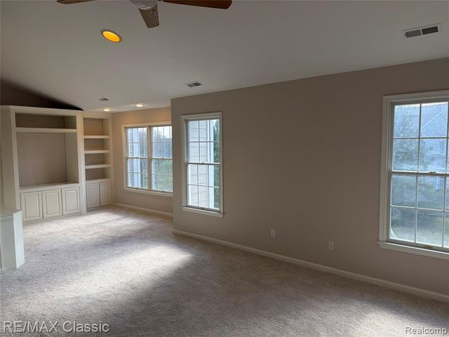 26459 Fieldstone Drive 30, Novi, MI 48374