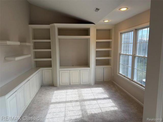 26459 Fieldstone Drive 30, Novi, MI 48374