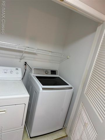 26459 Fieldstone Drive 30, Novi, MI 48374