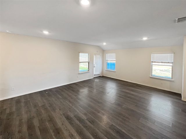 2047 Serval Lane, Crandall, TX 75114