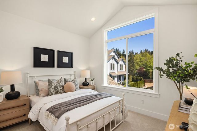 18650 NE 53rd Street, Redmond, WA 98052