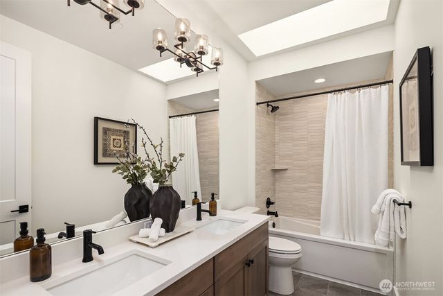 18650 NE 53rd Street, Redmond, WA 98052