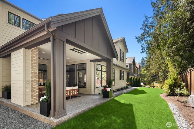 18650 NE 53rd Street, Redmond, WA 98052
