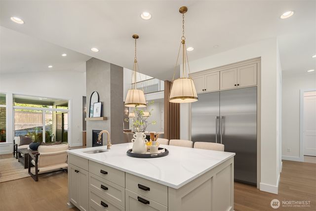 18650 NE 53rd Street, Redmond, WA 98052