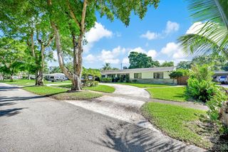 836 Orchid Dr, Plantation, FL 33317