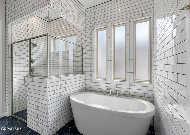 2516 SAMMY CERVANTES Street, El Paso, TX 79938