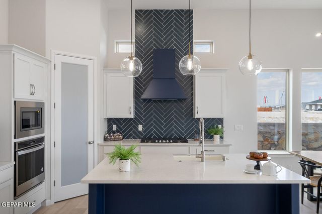 2516 SAMMY CERVANTES Street, El Paso, TX 79938