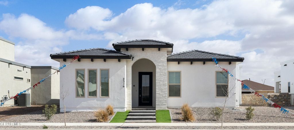 2516 SAMMY CERVANTES Street, El Paso, TX 79938