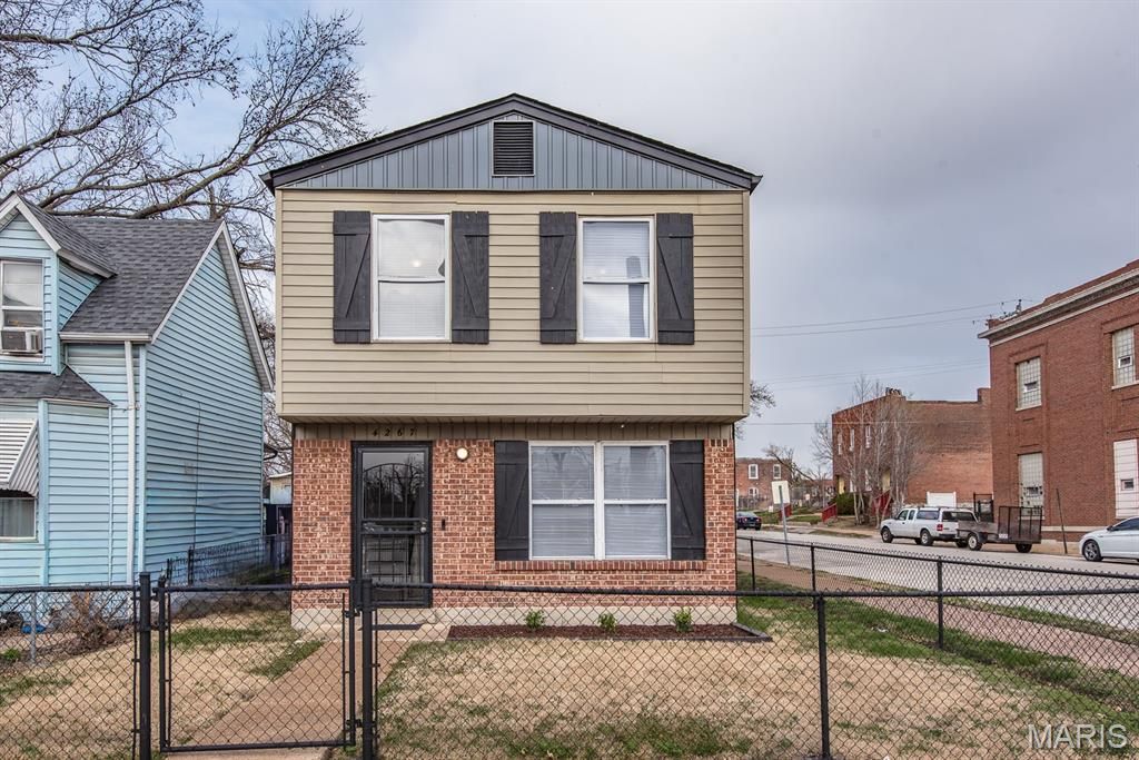 4267 Fair Avenue, St Louis, MO 63115