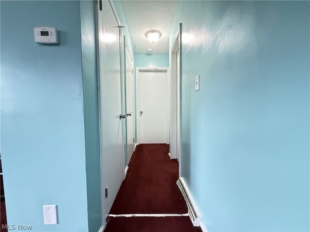 1068 Easton Drive, Akron, OH 44310