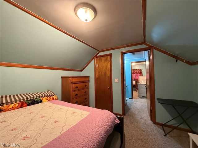 1068 Easton Drive, Akron, OH 44310