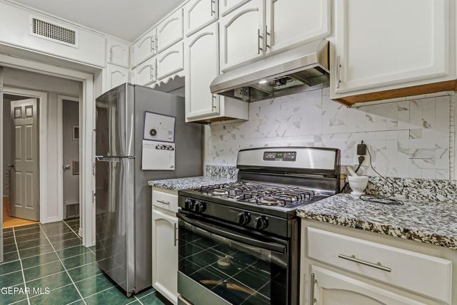 1135 CUBA Drive, El Paso, TX 79915