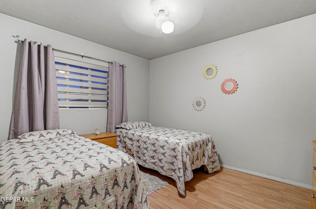 1135 CUBA Drive, El Paso, TX 79915