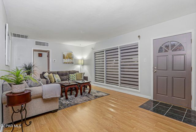 1135 CUBA Drive, El Paso, TX 79915