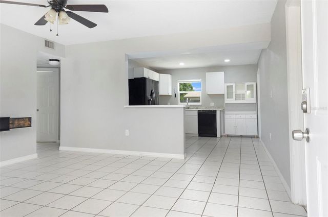 5255 45TH AVENUE N, St Petersburg, FL 33709