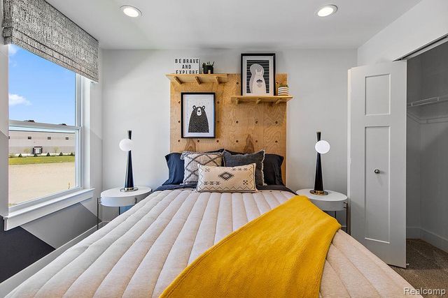 1970 Elizabeth Lane, Ypsilanti, MI 48198