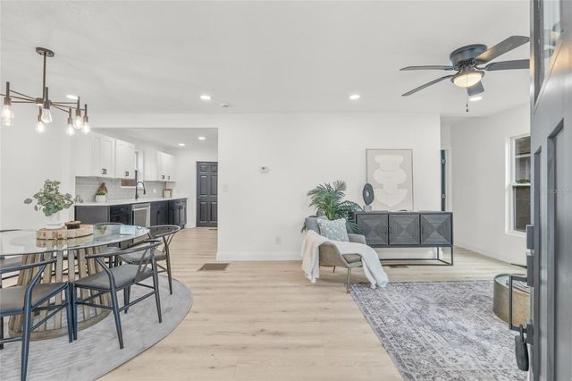 7 HAMILTON HEATH DRIVE, Tampa, FL 33604