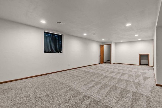 5120 N GALA COURT, Appleton, WI 54913