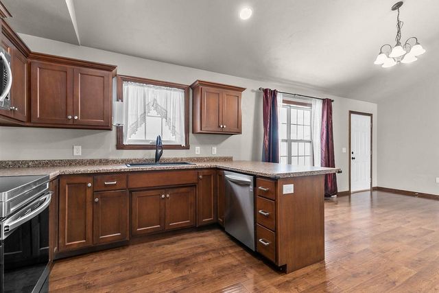 5120 N GALA COURT, Appleton, WI 54913