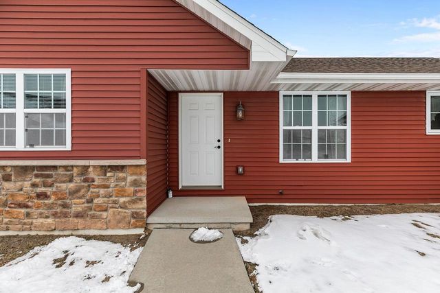 5120 N GALA COURT, Appleton, WI 54913