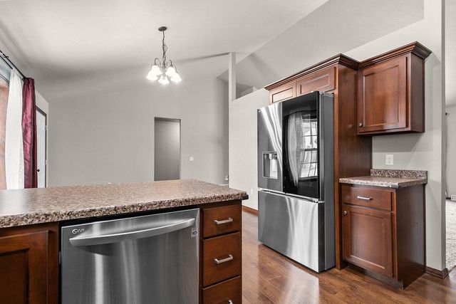 5120 N GALA COURT, Appleton, WI 54913