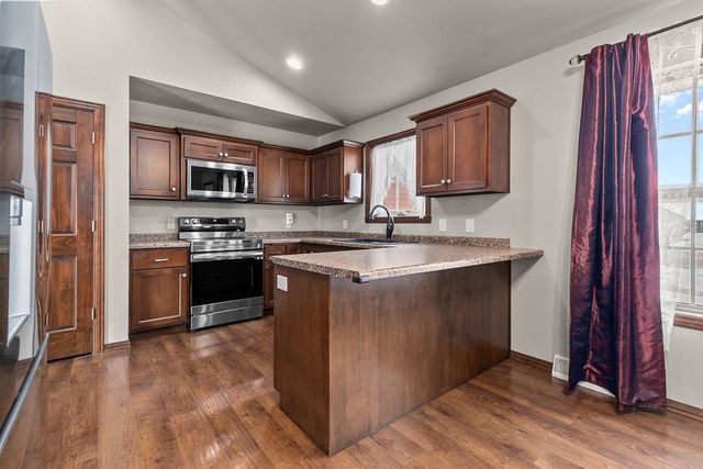 5120 N GALA COURT, Appleton, WI 54913