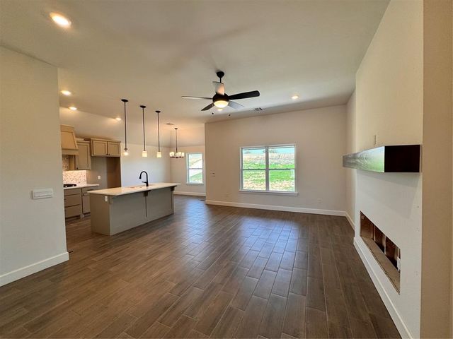 1312 Colonial Avenue, Tuttle, OK 73089