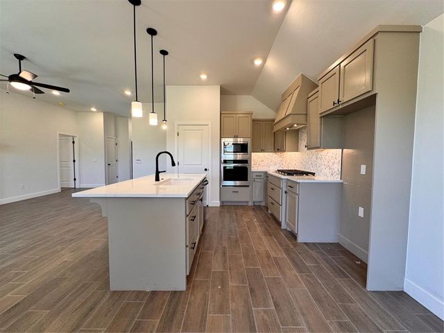 1312 Colonial Avenue, Tuttle, OK 73089