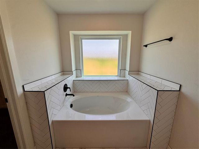 1312 Colonial Avenue, Tuttle, OK 73089