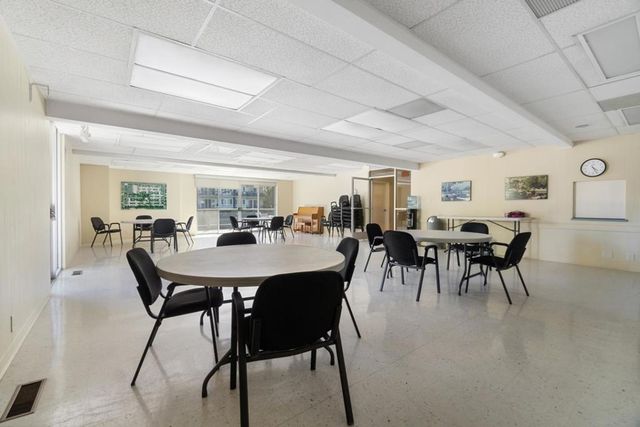 904 Peninsula Avenue 307, San Mateo, CA 94401
