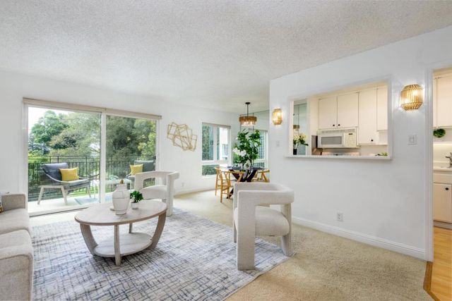 904 Peninsula Avenue 307, San Mateo, CA 94401