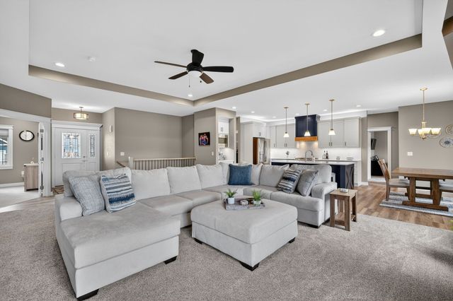 1329 NE 49th Street, Ankeny, IA 50021