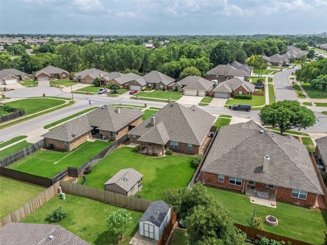 905 SW 41st Street, Moore, OK 73160