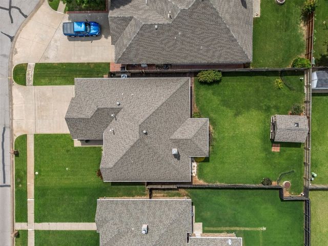 905 SW 41st Street, Moore, OK 73160