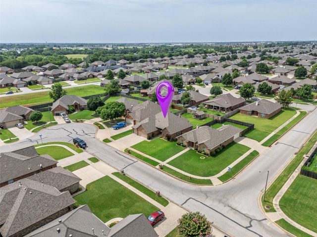 905 SW 41st Street, Moore, OK 73160